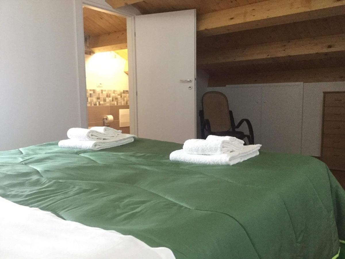 La Casetta Nel Bosco Per Turisti Castelbuono  Bagian luar foto