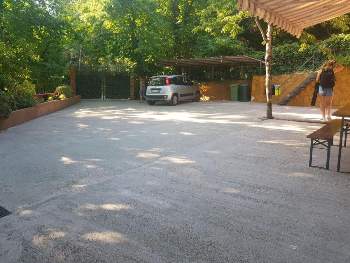 La Casetta Nel Bosco Per Turisti Castelbuono  Bagian luar foto